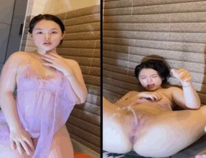 Sex gái xinh bướm nhiều nước phun ướt giường